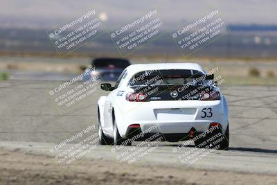 media/Oct-26-2025-CalClub SCCA (Sun) [[8ce1e69566]]/Group 2/Grapevine/